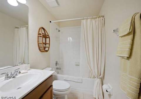 9076 Gervais Cir 405, Naples FL - photo 17 of 25