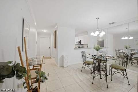 9076 Gervais Cir 405, Naples FL - photo 6 of 25