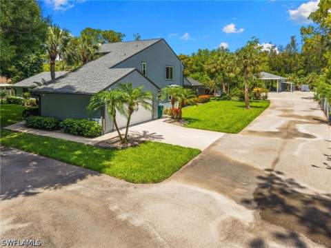 201 Perkins Dr, Naples FL - photo 6 of 50