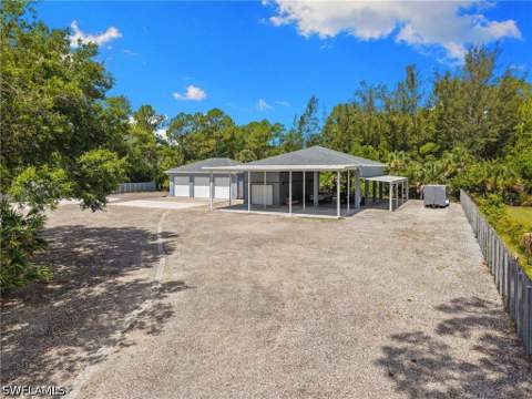201 Perkins Dr, Naples FL - photo 7 of 50