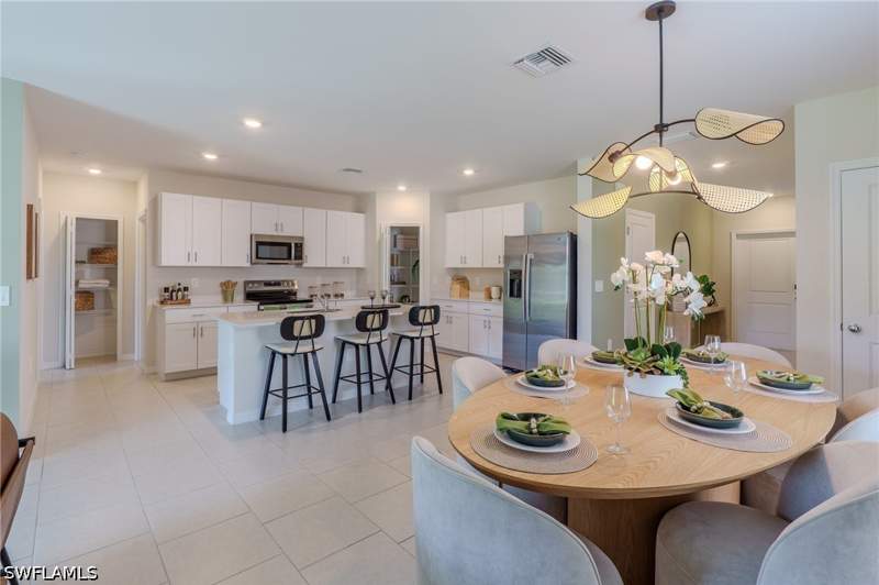 6 bedroom SingleFamilyResidence at 12431 Amber Waves Rd, Savanna Lakes, Lehigh Acres — photo 5