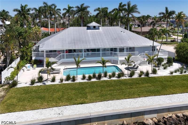 4 bedroom SingleFamilyResidence at 656 Coral Dr, Cape Coral, Cape Coral — photo 2