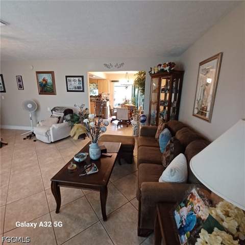 2324 Caladium Rd, Fort Myers FL - photo 7 of 46