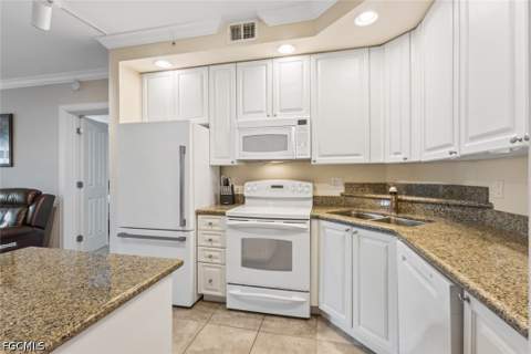 2825 Palm Beach Blvd 203, Fort Myers FL - photo 7 of 39