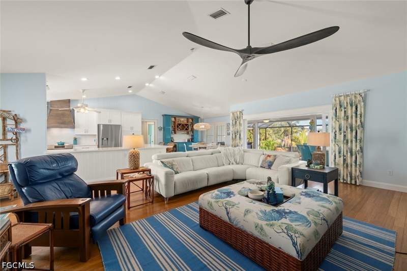 3 bedroom SingleFamilyResidence at 11940 Oakland Dr, Charlotte Shores, Bokeelia — photo 3