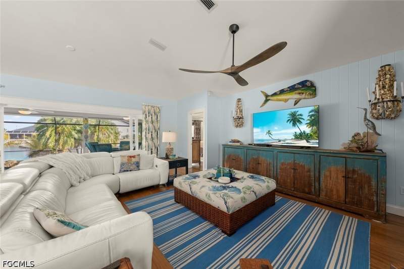 3 bedroom SingleFamilyResidence at 11940 Oakland Dr, Charlotte Shores, Bokeelia — photo 5