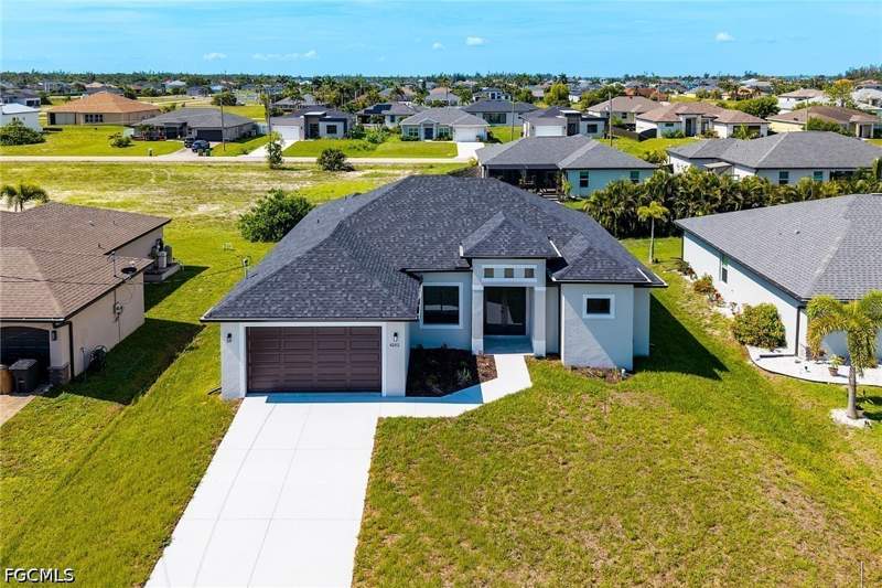 4 bedroom SingleFamilyResidence at 4202 NW 33rd St, Cape Coral, Cape Coral — photo 2