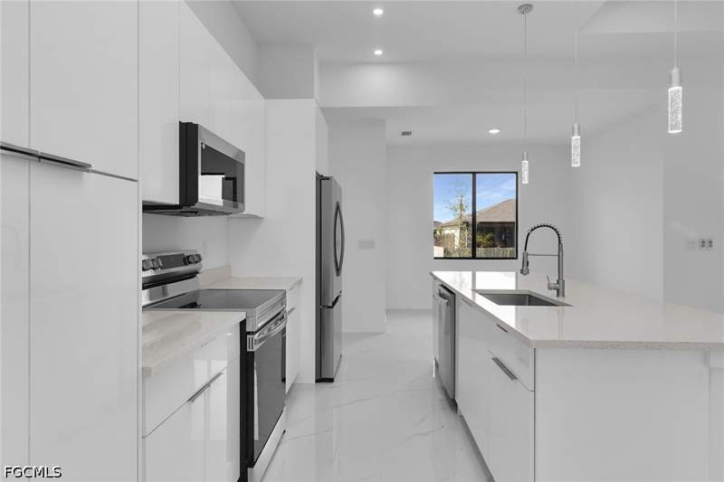 4 bedroom SingleFamilyResidence at 4202 NW 33rd St, Cape Coral, Cape Coral — photo 4