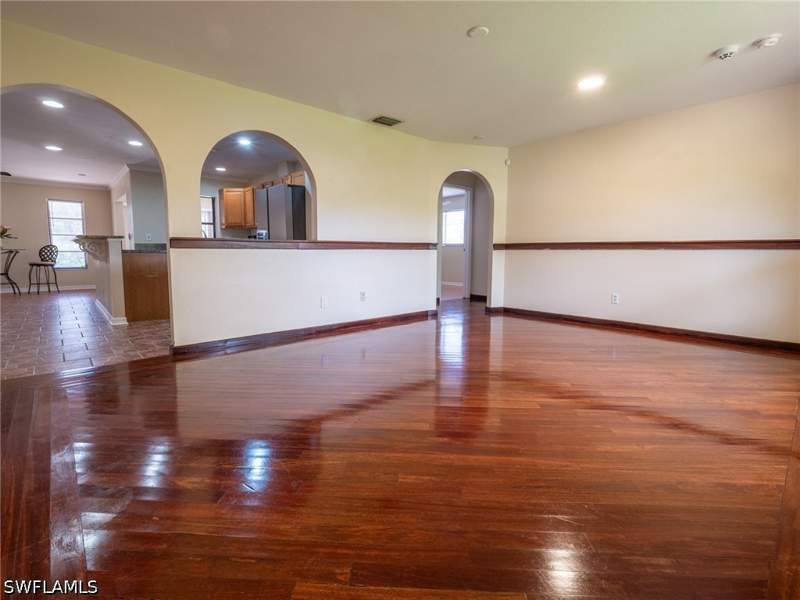 3 bedroom SingleFamilyResidence at 18414 Tulip Rd, San Carlos Park, Fort Myers — photo 4