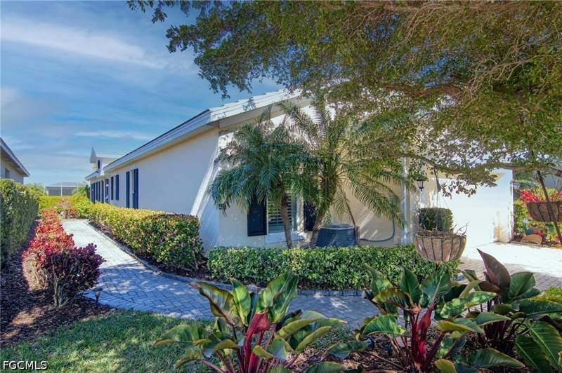 3 bedroom SingleFamilyResidence at 2637 Vareo Ct, Sandoval, Cape Coral — photo 2