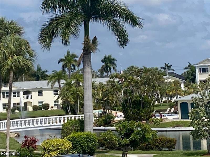 2 bedroom Condominium at 13520 Stratford Place Cir, Stratford Place Condo, Fort Myers — photo 2