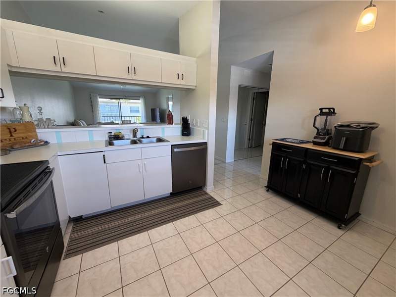 2 bedroom Condominium at 5735 Foxlake Dr 6, Foxmoor Village Condo, North Fort Myers — photo 5