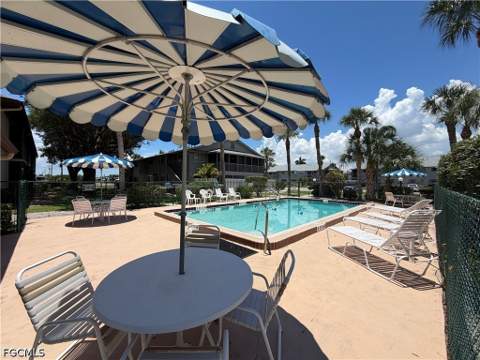 5735 Foxlake Dr 6, North Fort Myers FL - photo 8 of 16