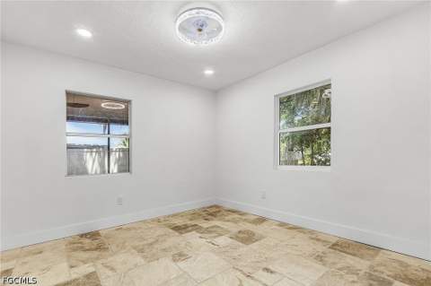 209 Kingston Dr, Fort Myers FL - photo 18 of 41
