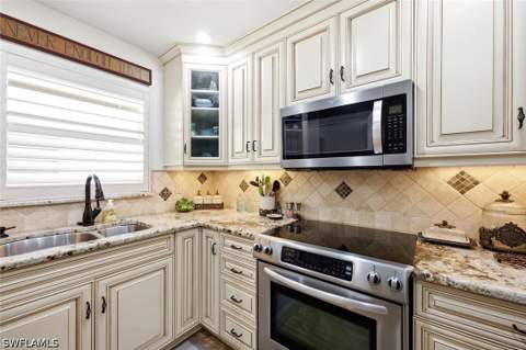 1549 Sandpiper St 80, Naples FL - photo 8 of 24