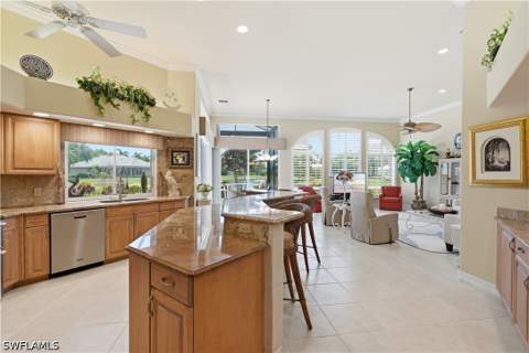 11811 Longshore Way E, Naples FL - photo 8 of 38