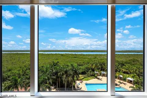 1050 Borghese Ln 605, Naples FL - photo 16 of 34
