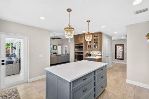 240 Channel Dr, Naples FL - photo 12 of 34