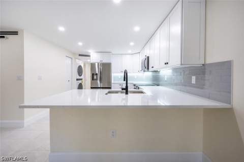 1537 Chesapeake Ave A-4, Naples FL - photo 12 of 31