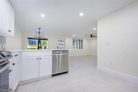 1537 Chesapeake Ave A-4, Naples FL - photo 13 of 31