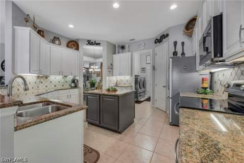 2111 Grove Dr, Naples FL - photo 7 of 15