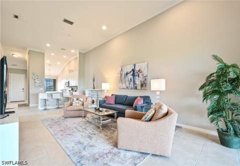 9386 Pocida Ct 204, Naples FL - photo 7 of 37