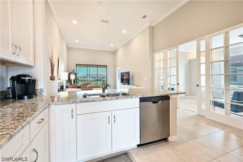 9386 Pocida Ct 204, Naples FL - photo 8 of 37
