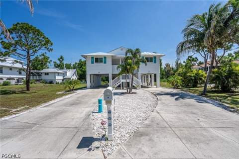 10810 Habitat Cir, Bokeelia FL - photo 7 of 50