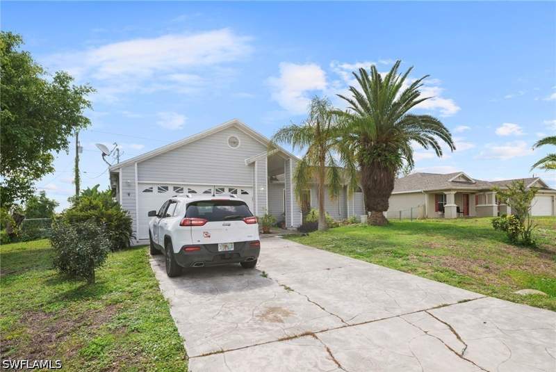 3 bedroom SingleFamilyResidence at 3013 NE 5th Ave, Cape Coral, Cape Coral — photo 2