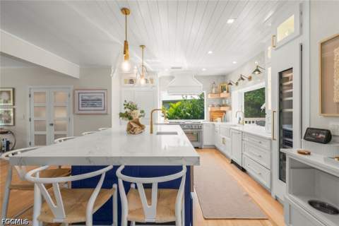1048 Kings Crown Dr, Sanibel FL - photo 10 of 50