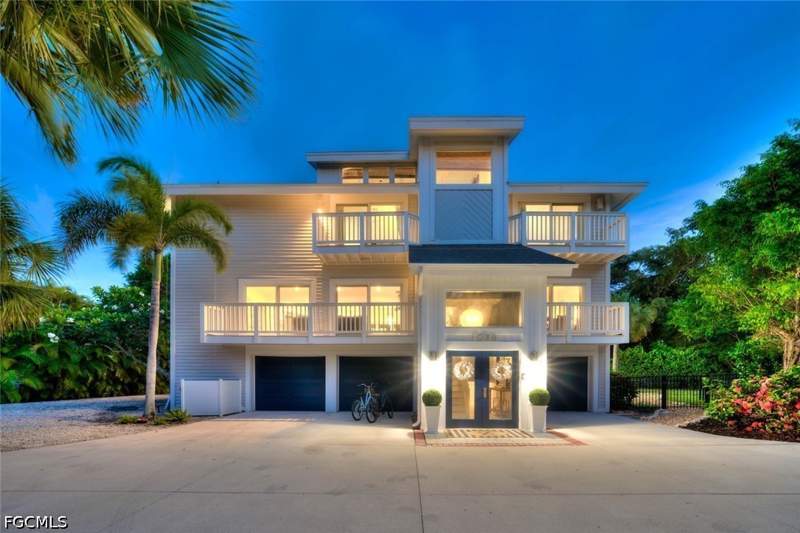 5 bedroom SingleFamilyResidence at 1048 Kings Crown Dr, Shell Harbor, Sanibel — photo 3