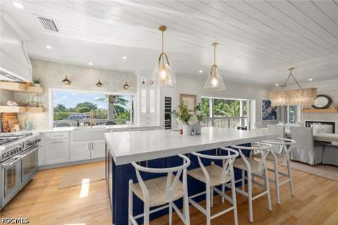 1048 Kings Crown Dr, Sanibel FL - photo 9 of 50