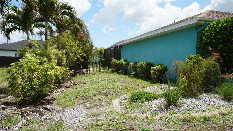 3 bedroom SingleFamilyResidence at 900 NW Embers Ter, Cape Coral, Cape Coral — photo 5