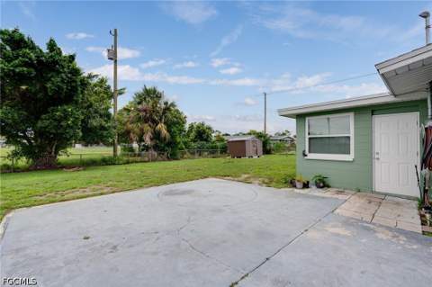 102 Oleander Rd, Lehigh Acres FL - photo 17 of 31