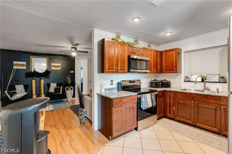 2 bedroom SingleFamilyResidence at 102 Oleander Rd, Lehigh Acres, Lehigh Acres — photo 4