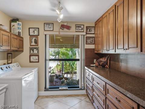 197 Gulfport Ct, Marco Island FL - photo 16 of 50