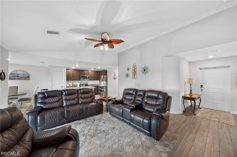 3 bedroom SingleFamilyResidence at 4060 NW 36th Ave, Cape Coral, Cape Coral — photo 3