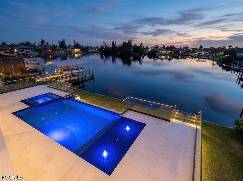 6 bedroom SingleFamilyResidence at 432 Burnt Store Rd S, Cape Coral, Cape Coral — photo 2