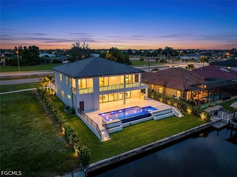 6 bedroom SingleFamilyResidence at 432 Burnt Store Rd S, Cape Coral, Cape Coral — photo 3