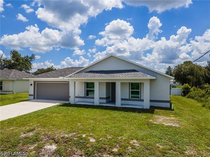 3 bedroom SingleFamilyResidence at 1962 Leghorn St, Greenbriar, Lehigh Acres — photo 2