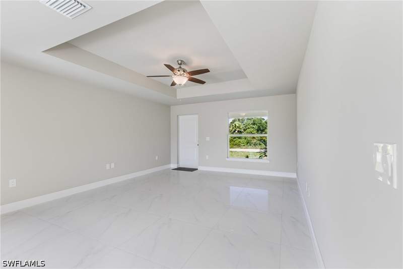 3 bedroom SingleFamilyResidence at 1964 Leghorn St, Greenbriar, Lehigh Acres — photo 3