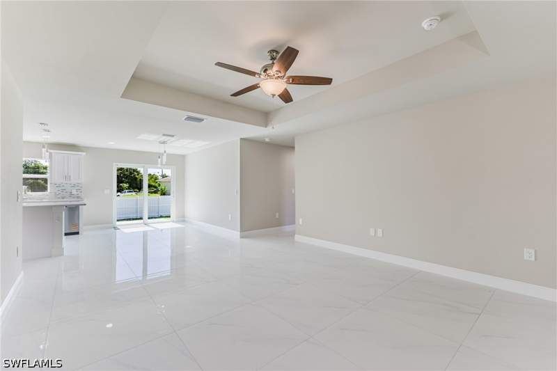 3 bedroom SingleFamilyResidence at 1964 Leghorn St, Greenbriar, Lehigh Acres — photo 4