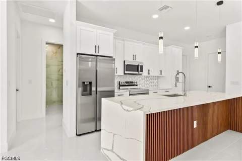 1809 SW Trafalgar Pkwy, Cape Coral FL - photo 7 of 17