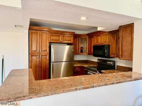 169 Santa Clara Dr 11, Naples FL - photo 7 of 40