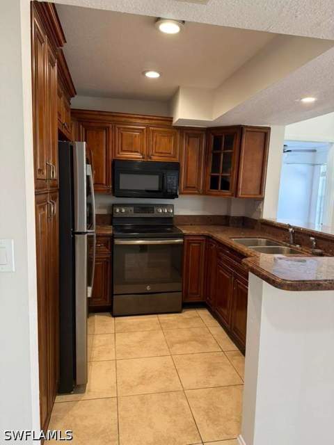 169 Santa Clara Dr 11, Naples FL - photo 8 of 40