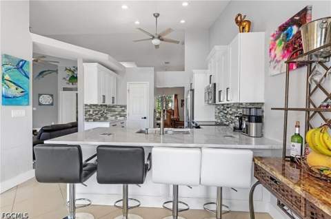 2101 SW 29th Ter, Cape Coral FL - photo 6 of 37