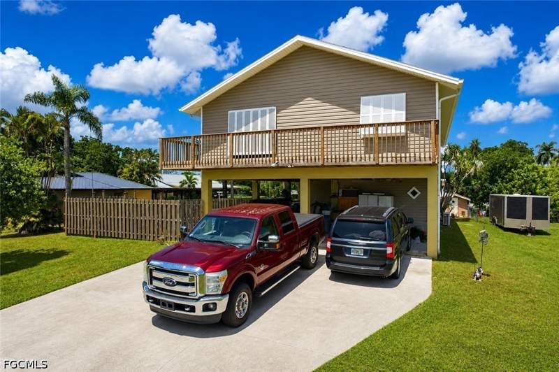 3 bedroom SingleFamilyResidence at 13442 Caribbean Blvd, Fort Myers Shores, Fort Myers — photo 2
