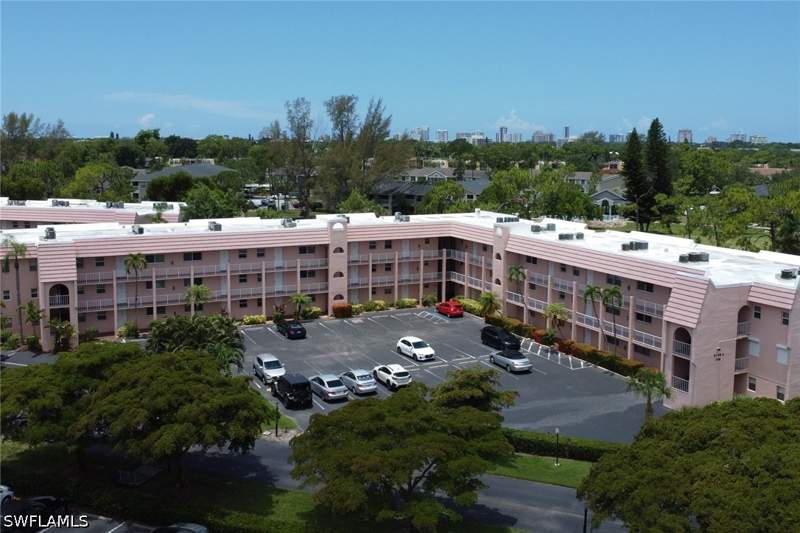 2 bedroom Condominium at 170 Turtle Lake Ct 309, Turtle Lake Golf Colony, Naples — photo 3