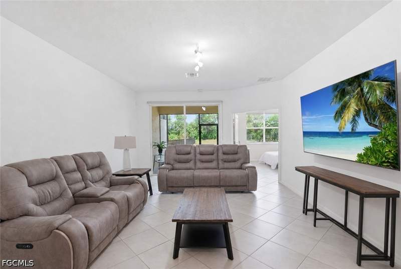 2 bedroom Attached at 1648 Alameda Dr, Orange Blossom Ranch, Naples — photo 5
