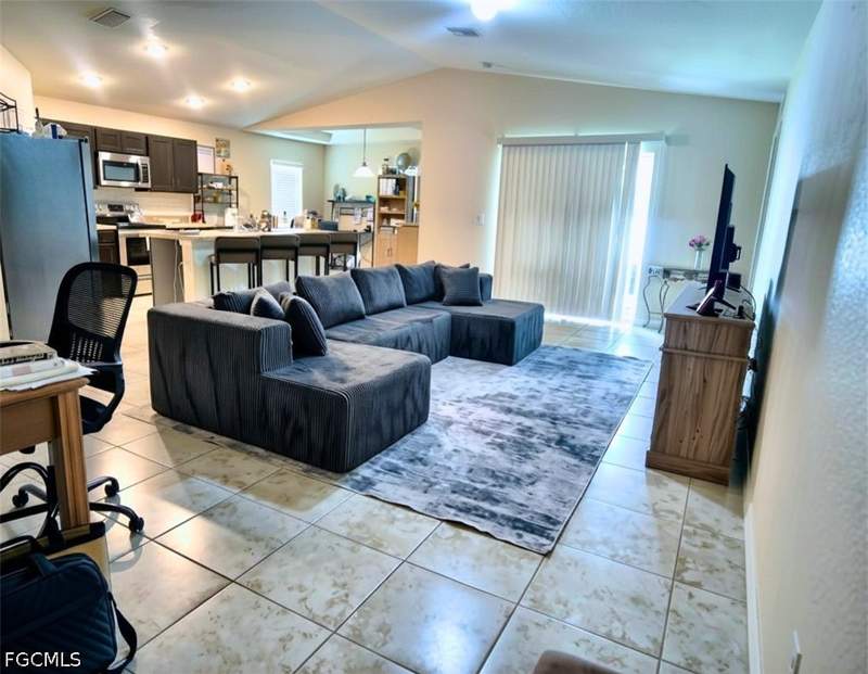 3 bedroom SingleFamilyResidence at 2119 NE 6th Pl, Cape Coral, Cape Coral — photo 3